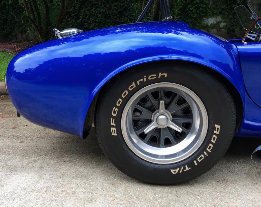 Детали экстерьера Shelby Cobra by Kirkham (KMP 174) 2002 года  (фото 12 из 151)